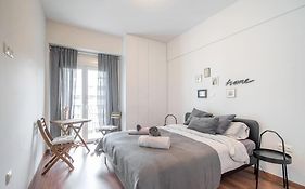 Modernised Athenian Apartment /W 2Br & 2Ba