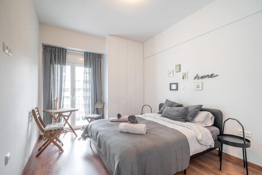 Modernised Athenian Apartment /W 2Br & 2Ba Εξωτερικό φωτογραφία