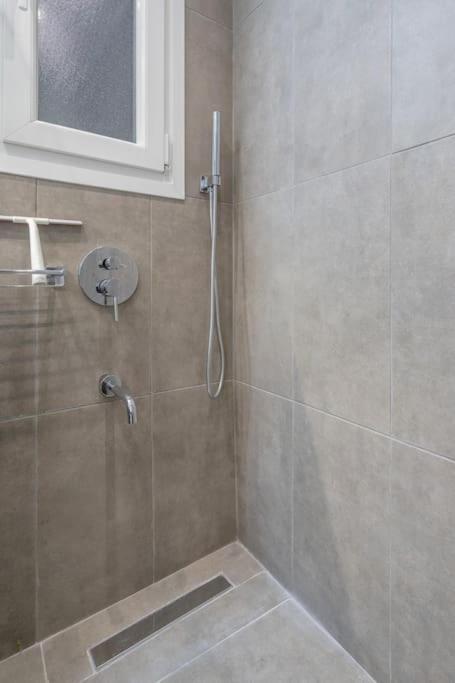Modernised Athenian Apartment /W 2Br & 2Ba Εξωτερικό φωτογραφία